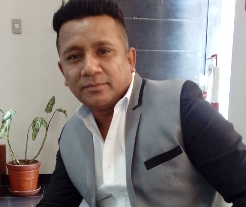 JESUS SANCHEZ LA CUMBIA PERUANA SE ESCUCHA EN CAÑETE