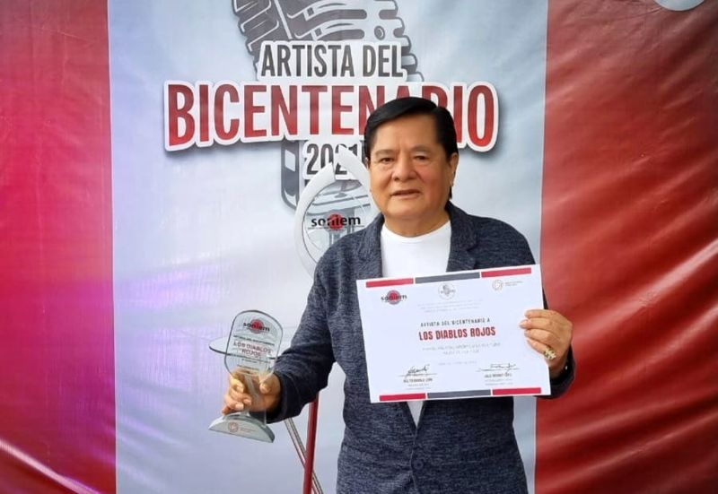 MARINO VALENCIA SEGUIMOS VIVOS EN LA MUSICA