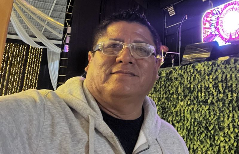 CLAVITO Y SU CHELA SOMOS LA CUMBIA PERUANA